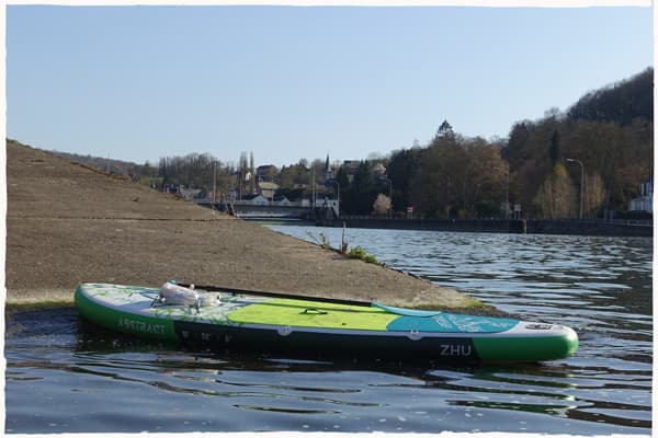 Planche sur la mise à l’eau de Lustin